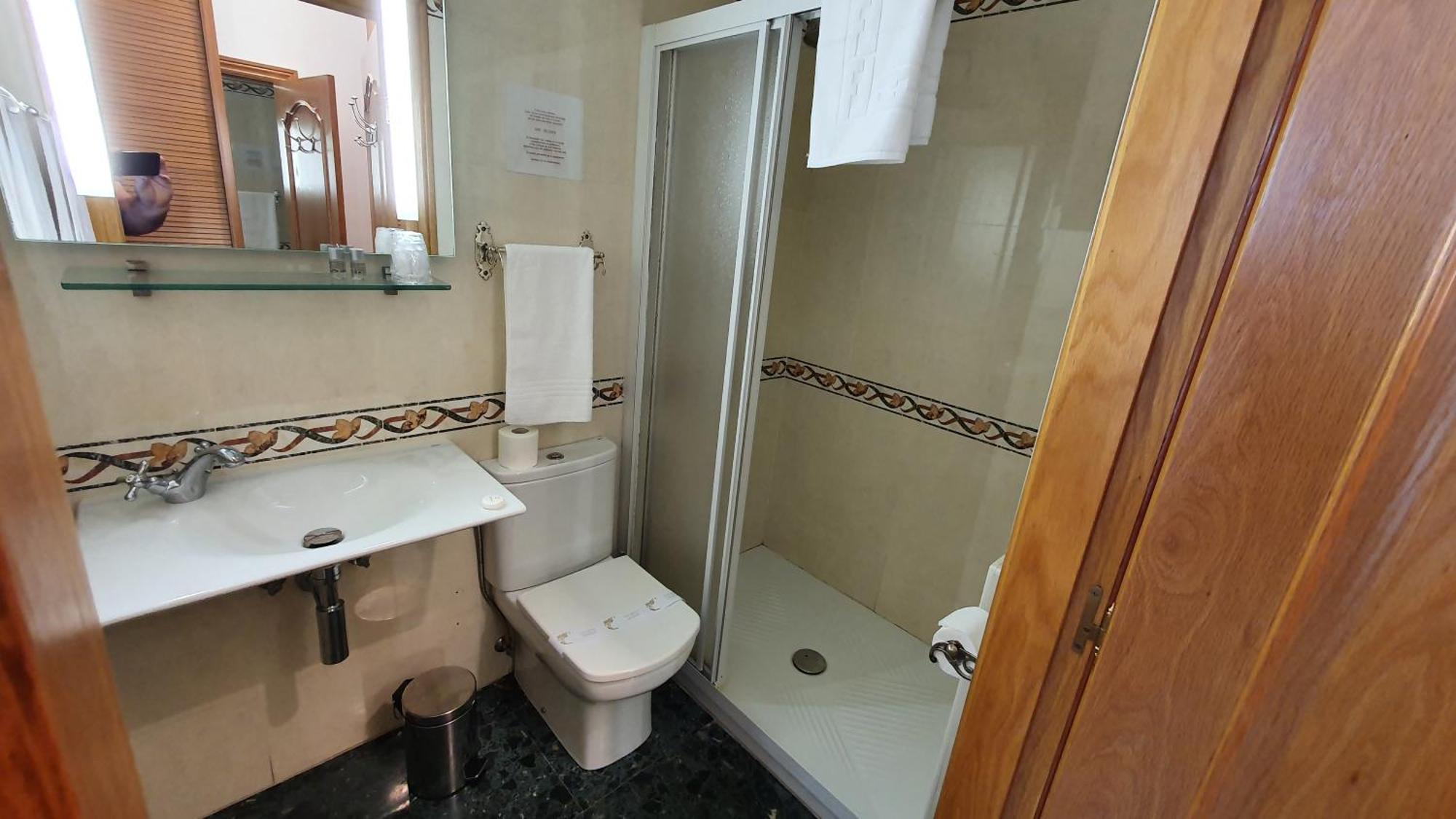 Hostal Ansonea Bera  Habitación foto